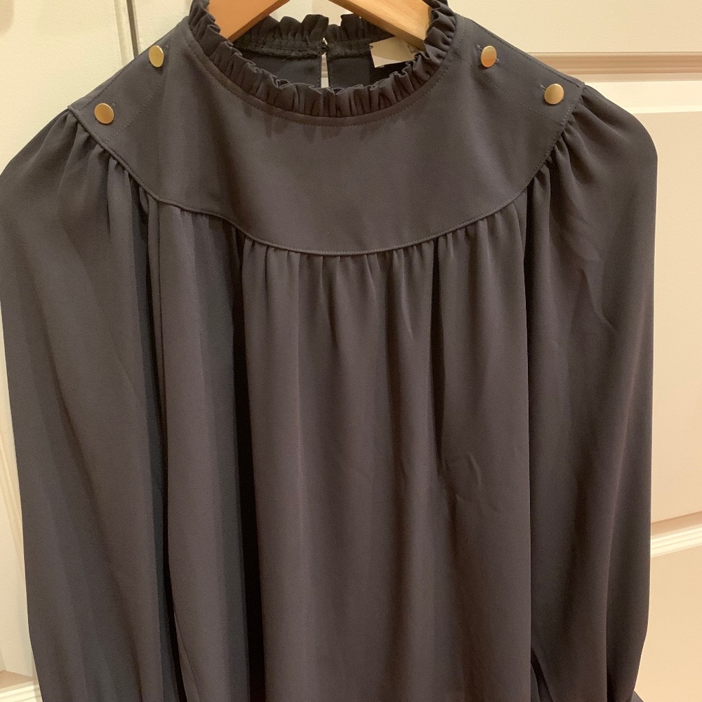 Loft Gorgeous Grey top with gold buttons